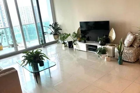 100 Bayview Dr # 1230, Sunny Isles Beach FL 33160