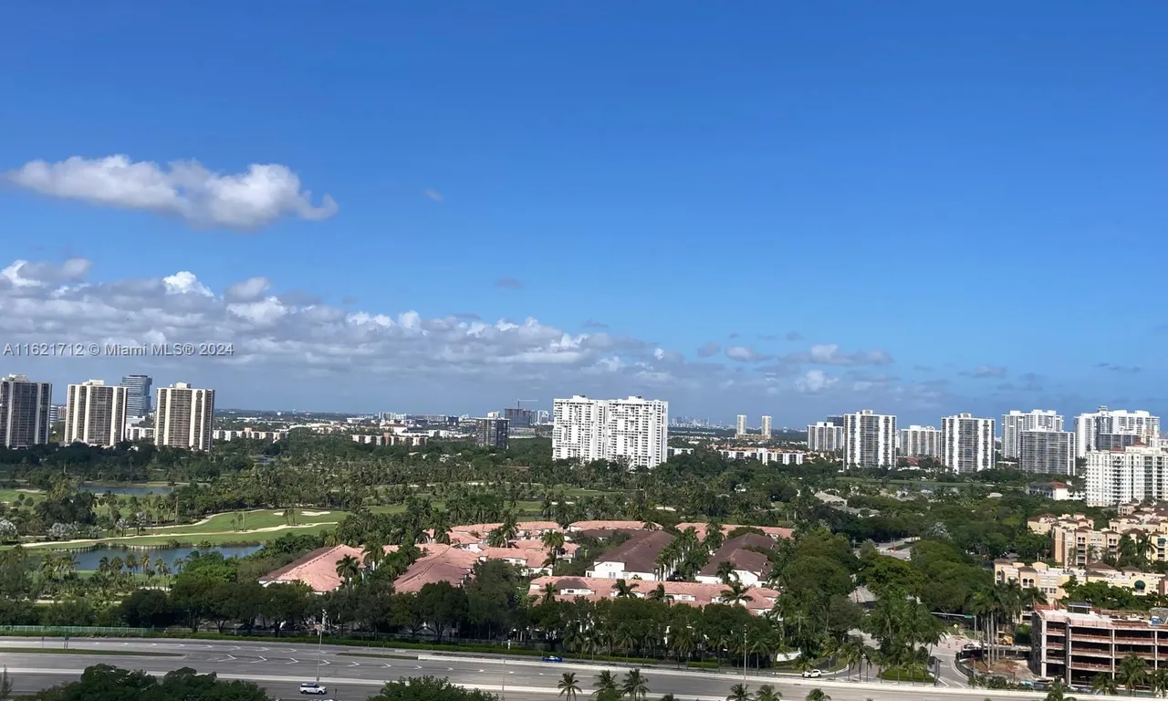 3530 Mystic Pointe Dr # 2207, Aventura FL 33180