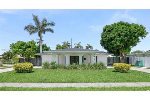 205 SE 3rd Ave, Dania Beach FL 33004