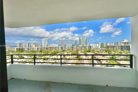 2500 Parkview Dr # 1603, Hallandale Beach FL 33009