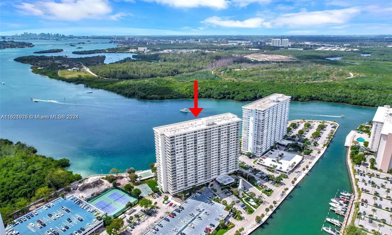 300 Bayview Dr # 1711, Sunny Isles Beach FL 33160