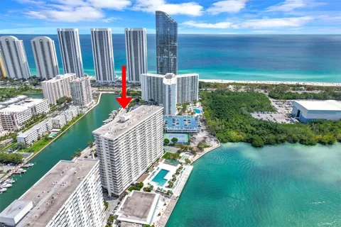 300 Bayview Dr # 1711, Sunny Isles Beach FL 33160