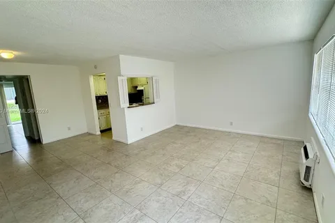 18 Hastings B # 18, West Palm Beach FL 33417