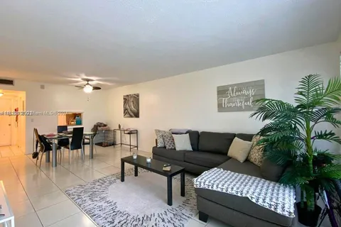 851 NE 14th Ave # 420, Hallandale Beach FL 33009