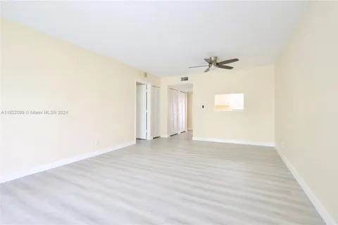 6870 Royal Palm Blvd # 210M, Margate FL 33063