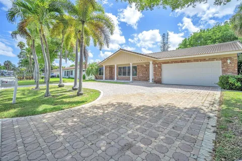 1762 NW 82nd Ave, Coral Springs FL 33071