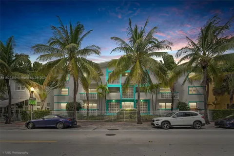 350 Collins Ave # 306, Miami Beach FL 33139