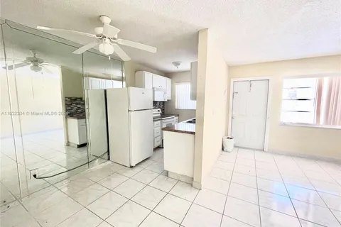 2145 Pierce St # 116, Hollywood FL 33020