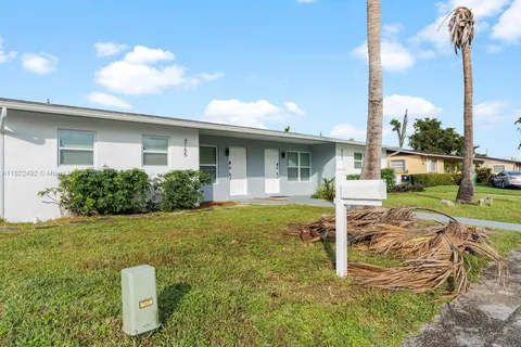 4761 SW 43rd Ter, Dania Beach FL 33314