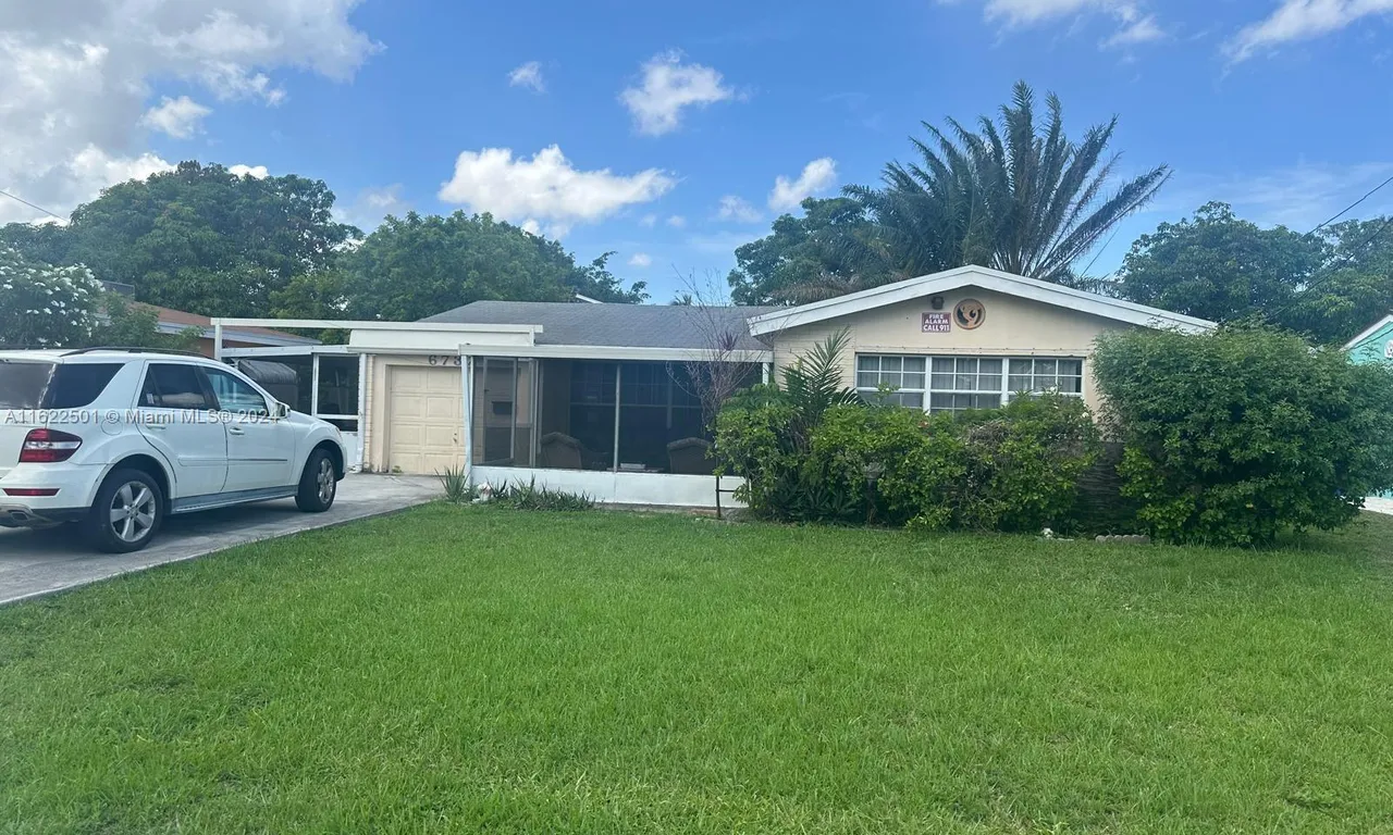 6737 SW 27th Ct, Miramar FL 33023