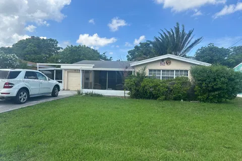 6737 SW 27th Ct, Miramar FL 33023