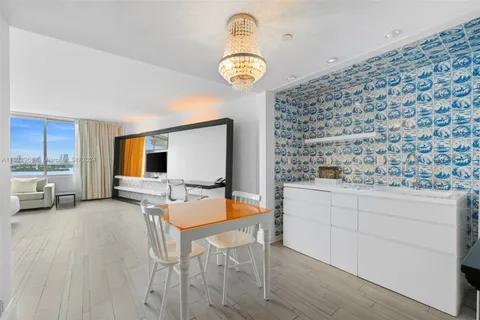 1100 West Ave # 918, Miami Beach FL 33139