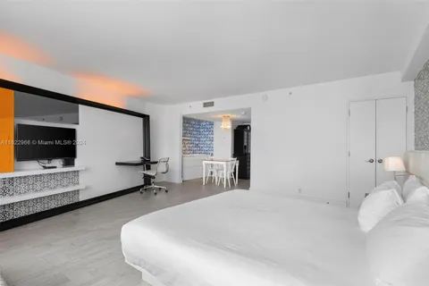 1100 West Ave # 918, Miami Beach FL 33139