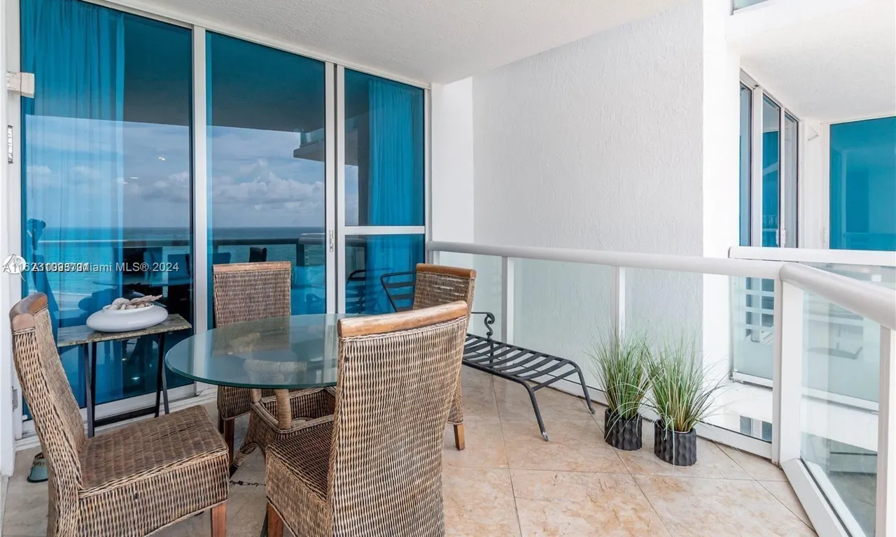 3801 Collins Ave # 1102, Miami Beach FL 33140