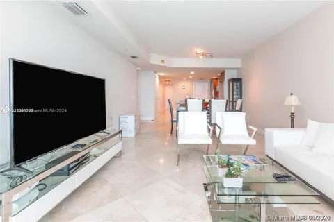 3801 Collins Ave # 1102, Miami Beach FL 33140