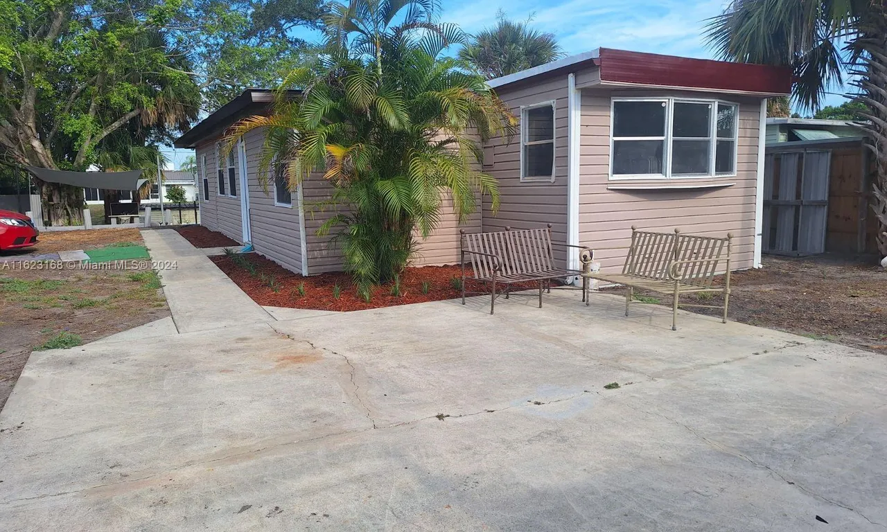 3603 SE 35TH AVE, Other City - In The State Of Florida FL 34974