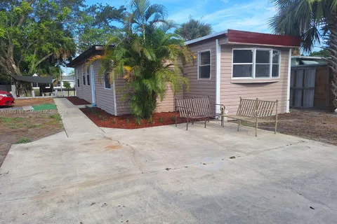 3603 SE 35TH AVE, Other City - In The State Of Florida FL 34974