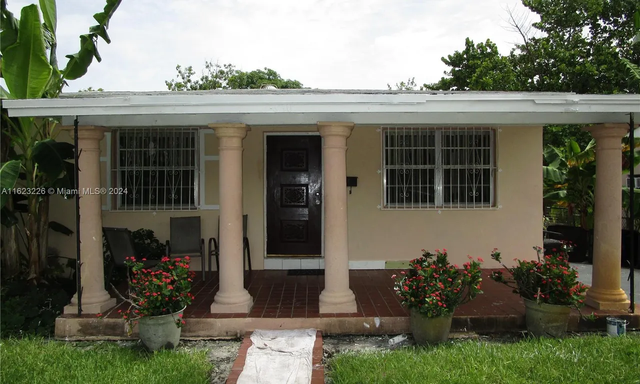 1340 NE 143rd St, North Miami FL 33161