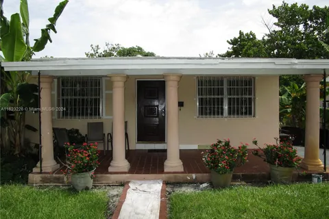 1340 NE 143rd St, North Miami FL 33161