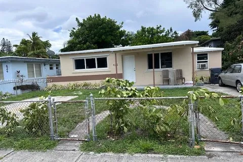 422 S 24th Ave, Hollywood FL 33020