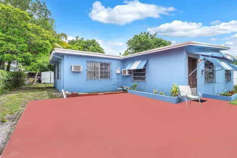 14075 NW 6th Ave, North Miami FL 33168