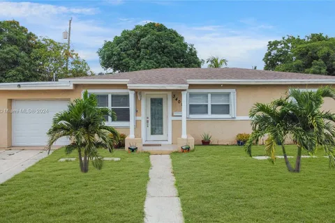 3401 NW 171st St, Miami Gardens FL 33056