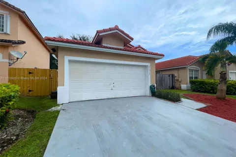 21513 SW 88th Pl, Cutler Bay FL 33189