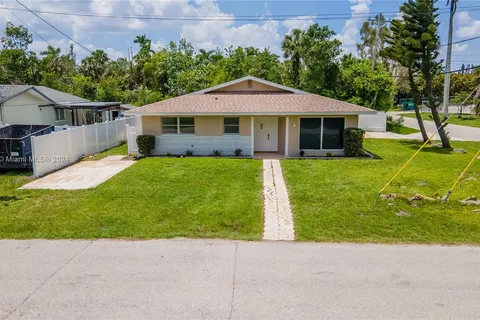 56 Cardinal Dr, Other City - In The State Of Florida FL 33917