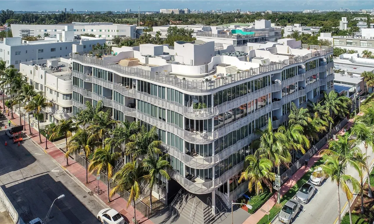 2100 Park Ave # 108, Miami Beach FL 33139