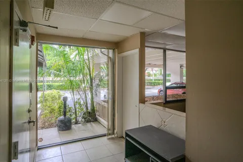 7501 NW 4th St # 104, Plantation FL 33317