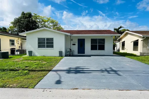 7202 NW 61st St, Tamarac FL 33321