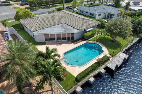 321 SE 4th St, Pompano Beach FL 33060