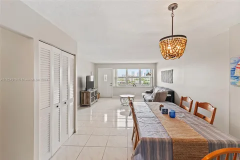 401 Golden Isles Dr # 1114, Hallandale Beach FL 33009