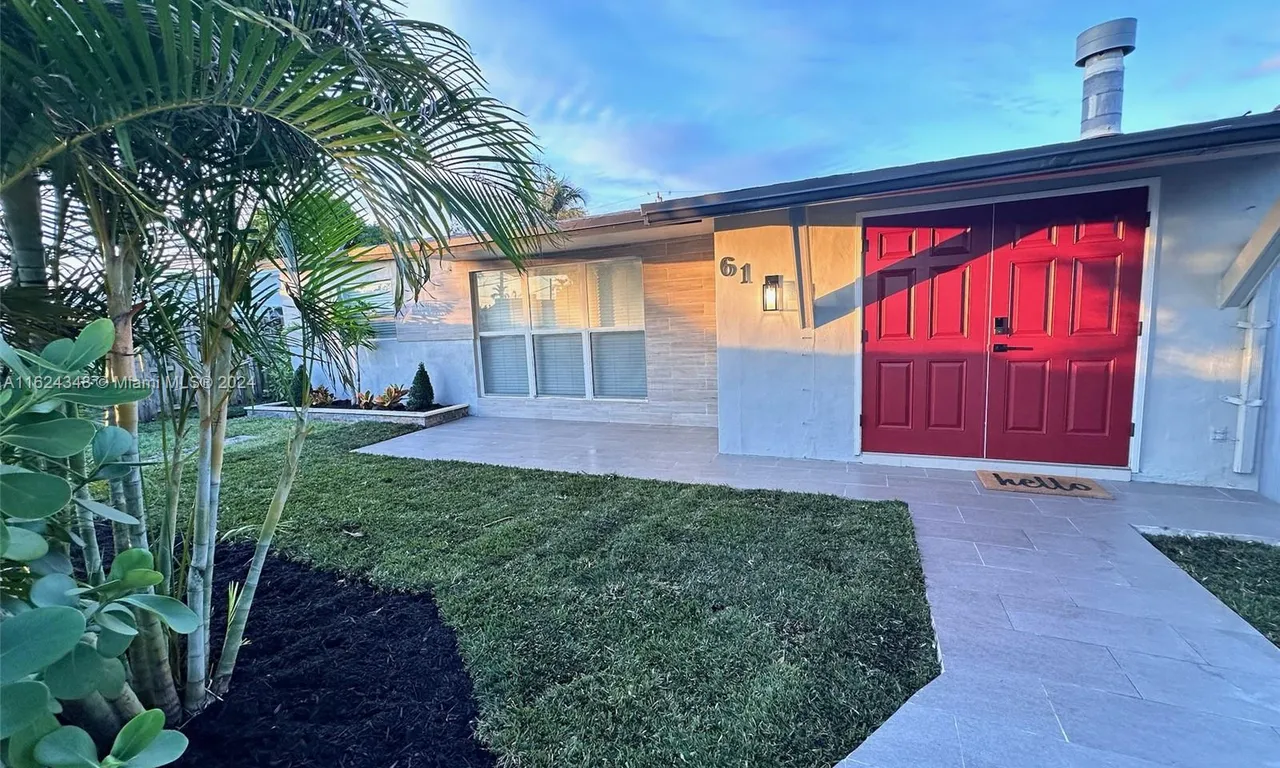 61 NE 45th St, Oakland Park FL 33334