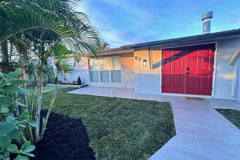 61 NE 45th St, Oakland Park FL 33334