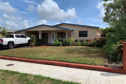 890 NW 35th Ave, Lauderhill FL 33311