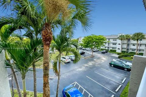 8325 Sunrise Lakes Blvd # 312, Sunrise FL 33322