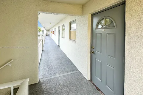 8325 Sunrise Lakes Blvd # 312, Sunrise FL 33322