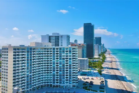 3180 S Ocean Drive # 401, Hallandale Beach FL 33009