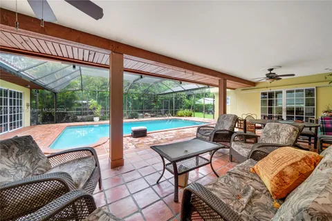 7501 SW 84th Ct, Miami FL 33143