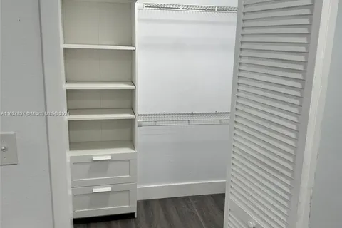 3702 NE 171st St # 18, North Miami Beach FL 33160