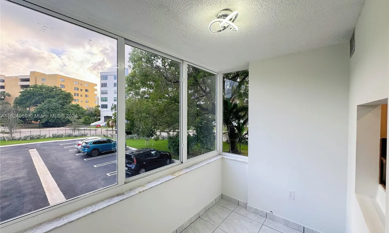 250 180th Dr # 254, Sunny Isles Beach FL 33160