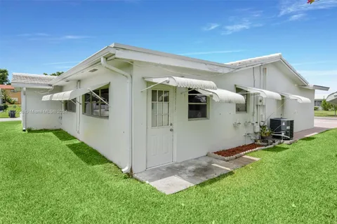 1316 SW 22nd St, Boynton Beach FL 33426