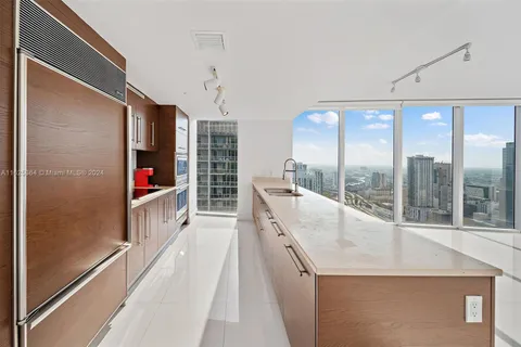 475 Brickell Ave # 4715, Miami FL 33131