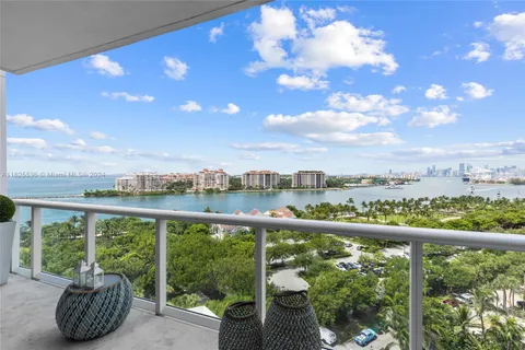 100 S Pointe Dr, Miami Beach FL 33139