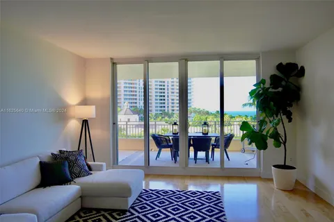 799 Crandon Blvd # 607, Key Biscayne FL 33149