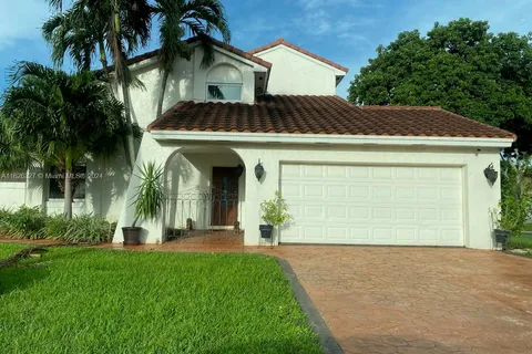 17352 NW 61st Ct S, Hialeah FL 33015