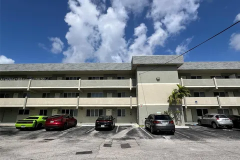 1400 NE 54th St # 303, Fort Lauderdale FL 33334