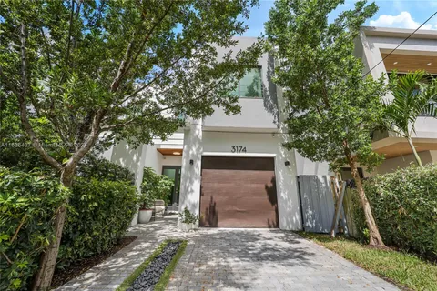 3174 Elizabeth St, Miami FL 33133