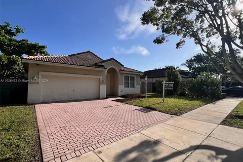 16605 SW 68th Ter, Miami FL 33193